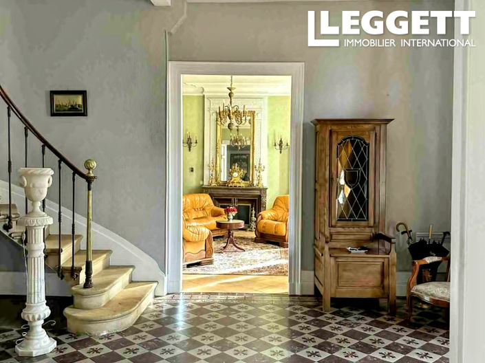 Image No.3-6 Bed House for sale