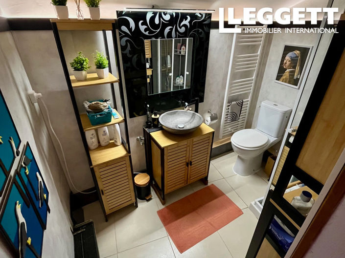 Image No.5-2 Bed House for sale