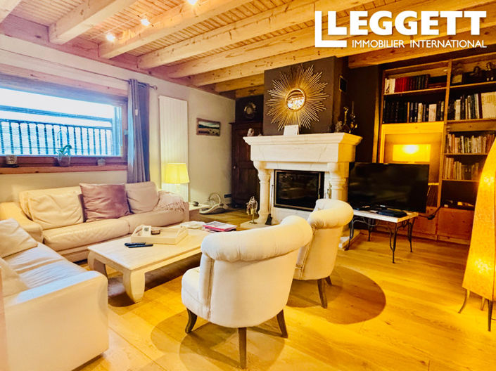 Image No.9-5 Bed House for sale