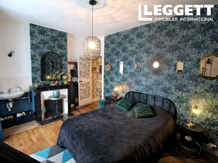 Image No.6-4 Bed House for sale