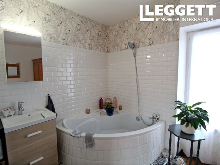 Image No.9-4 Bed House for sale