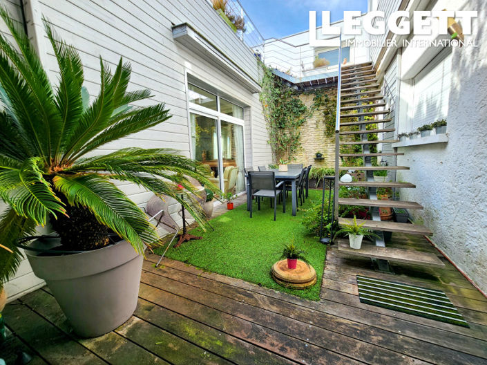 Image No.2-4 Bed House for sale