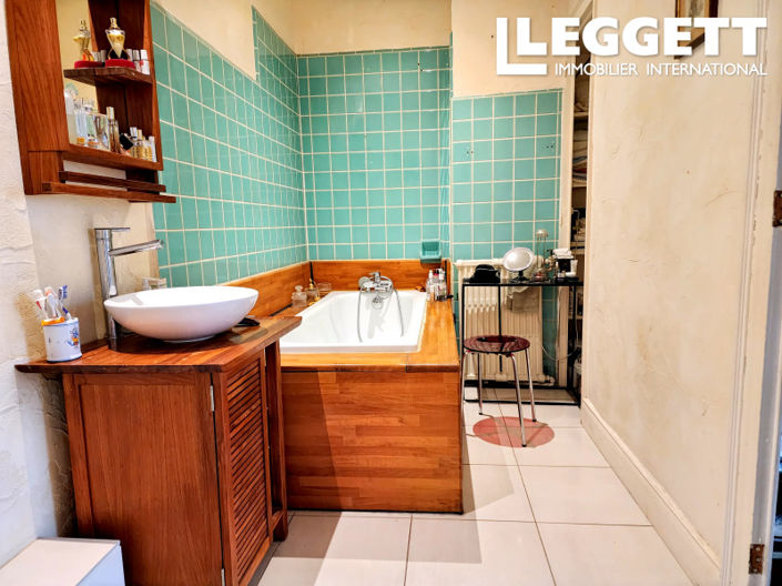 Image No.8-4 Bed House for sale