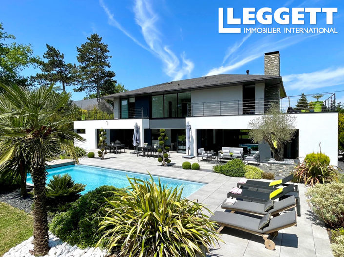 Image No.9-6 Bed House for sale