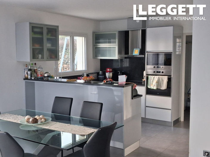 Image No.5-3 Bed House for sale