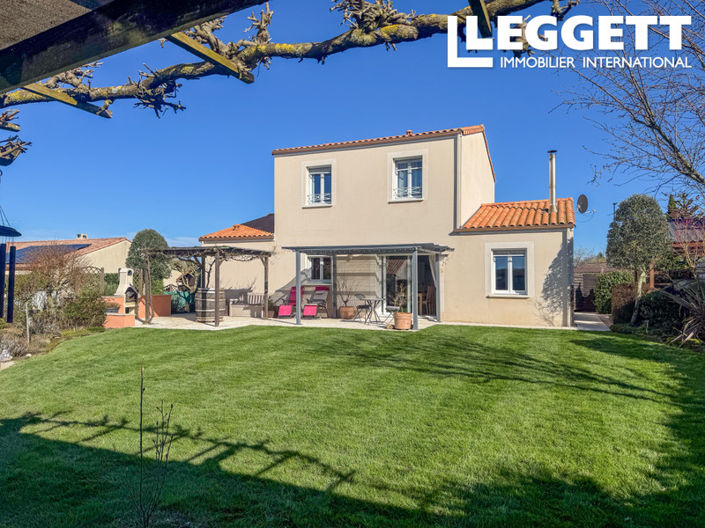 Image No.2-4 Bed House for sale