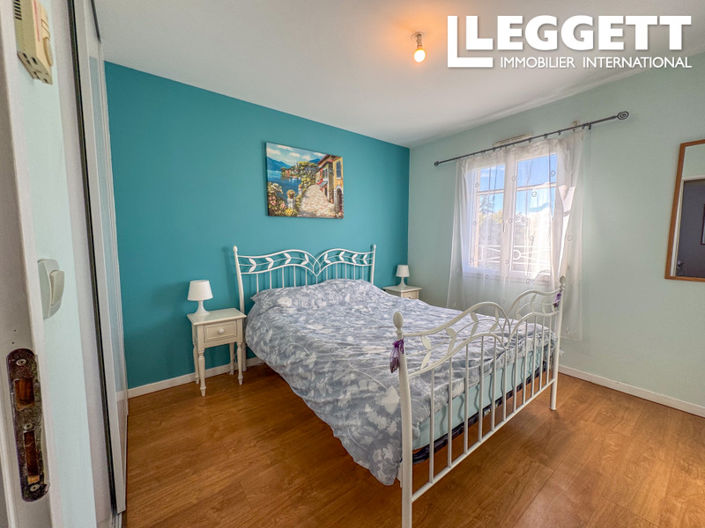 Image No.6-4 Bed House for sale