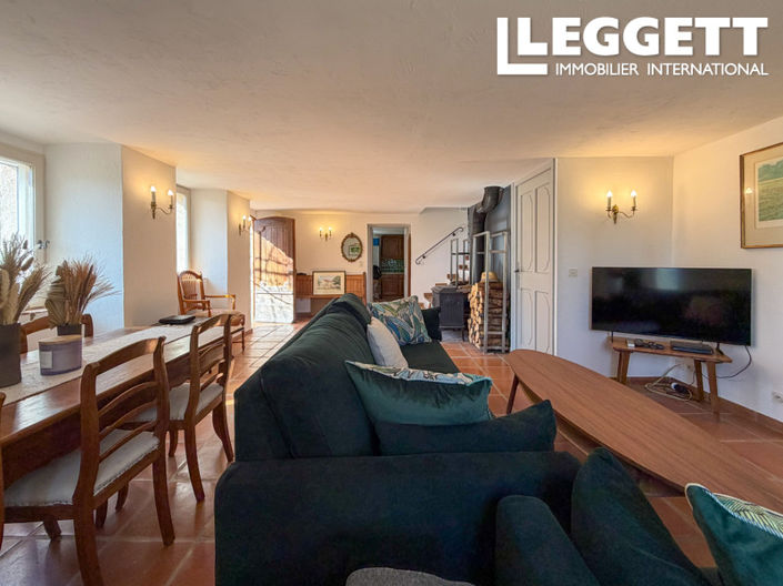 Image No.6-4 Bed House for sale