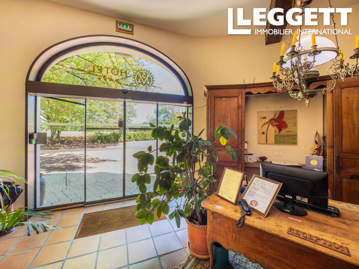 Image No.4-17 Bed House for sale
