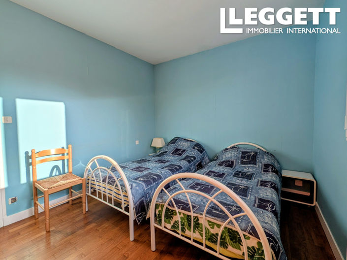 Image No.6-2 Bed House for sale