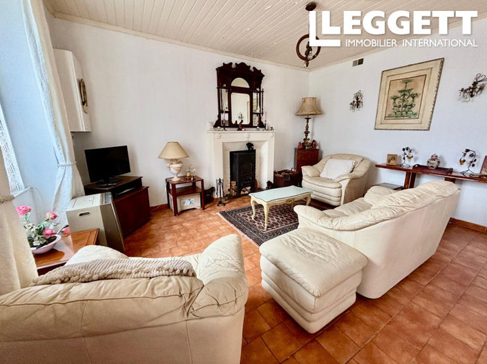 Image No.2-4 Bed House for sale