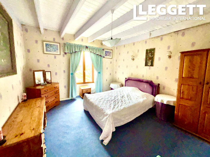 Image No.5-4 Bed House for sale