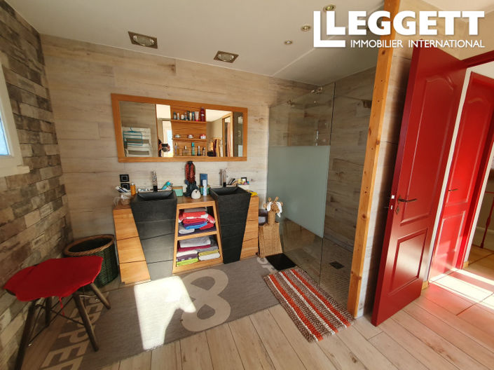 Image No.7-3 Bed House for sale