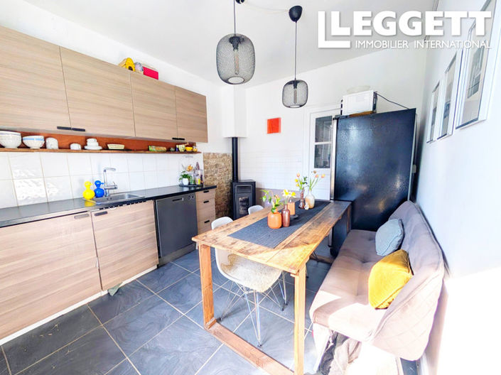 Image No.7-5 Bed House for sale