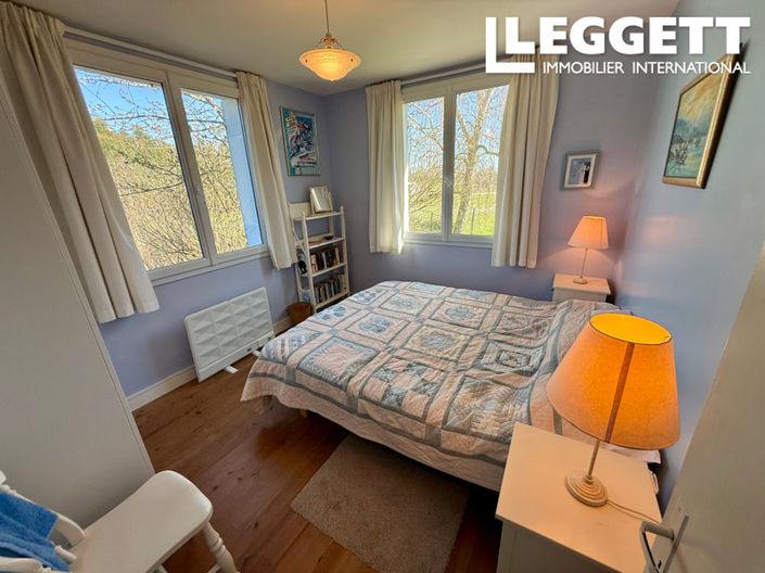 Image No.5-5 Bed House for sale