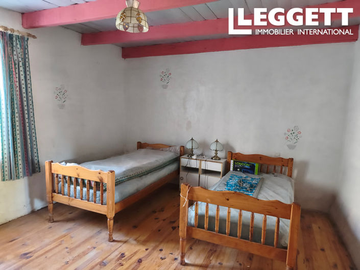 Image No.7-2 Bed House for sale