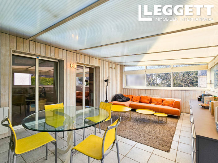 Image No.7-8 Bed House for sale