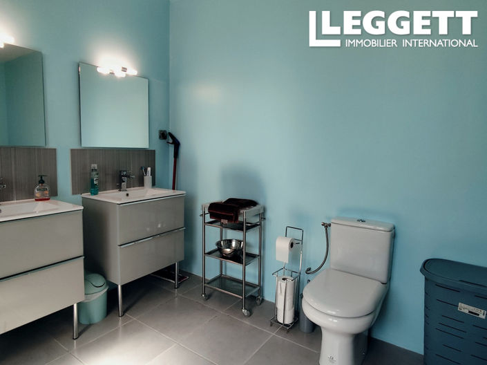 Image No.8-3 Bed House for sale