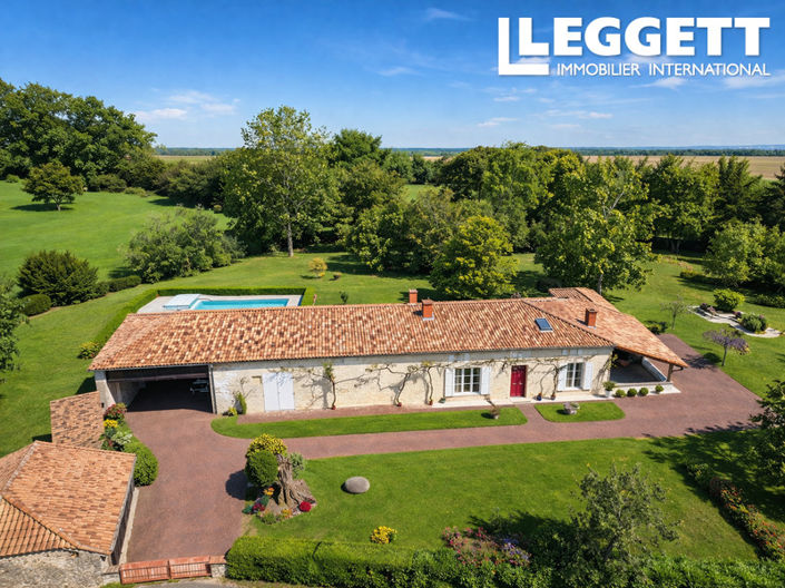 Image No.2-4 Bed House for sale