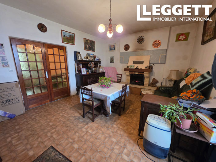 Image No.10-3 Bed House for sale