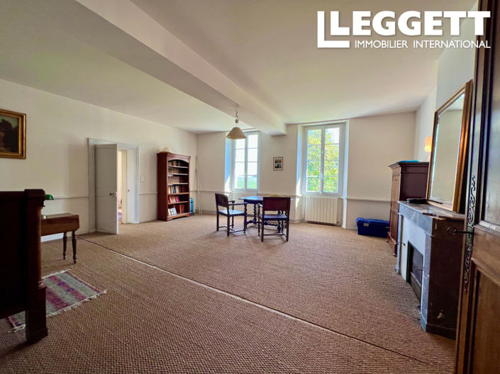 Image No.10-7 Bed House for sale