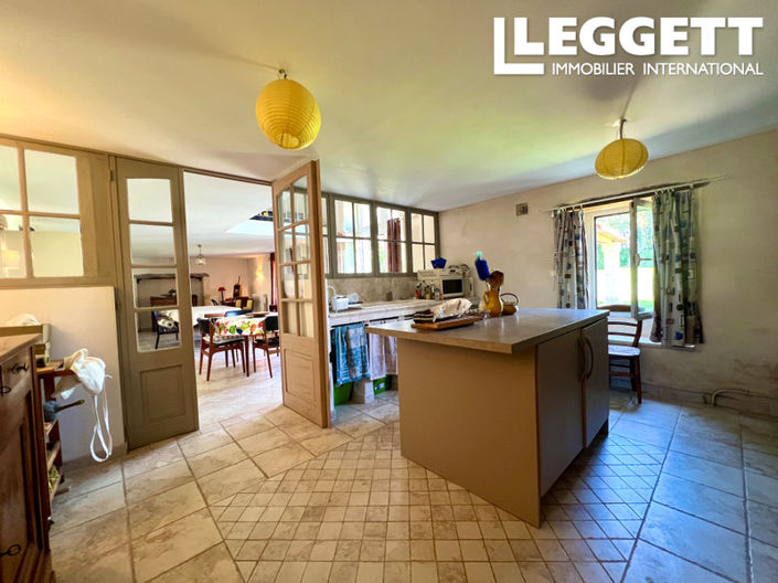 Image No.9-7 Bed House for sale