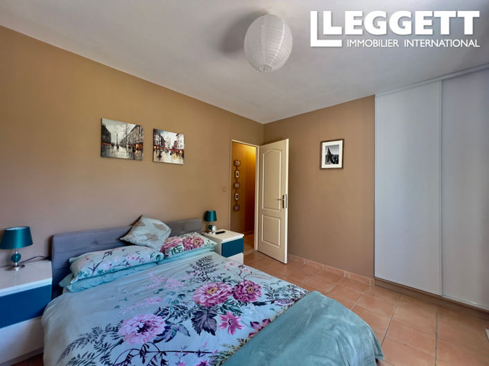 Image No.9-3 Bed House for sale