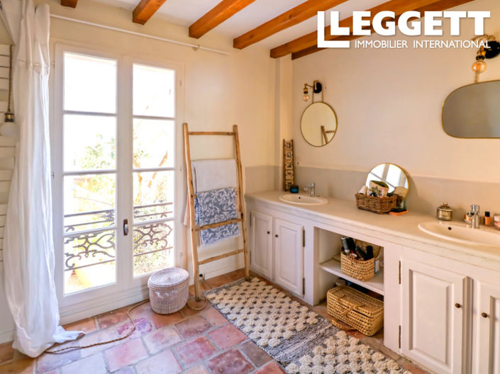 Image No.7-5 Bed House for sale