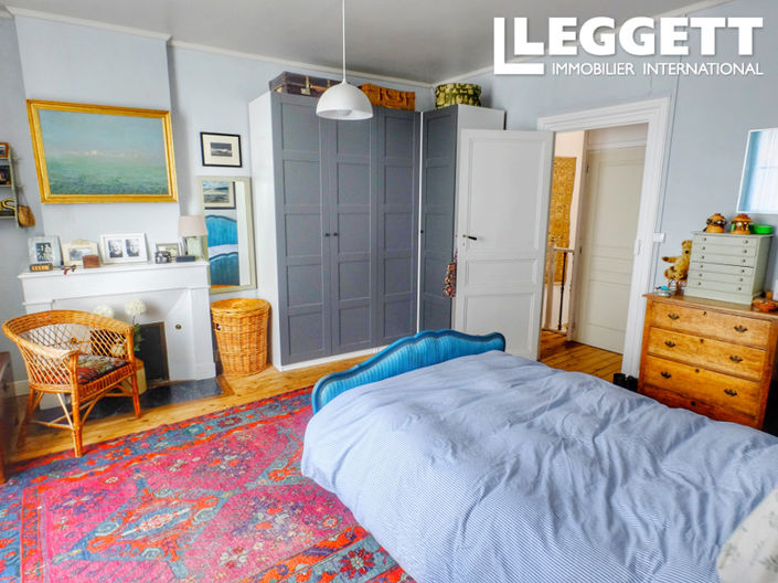 Image No.8-3 Bed House for sale