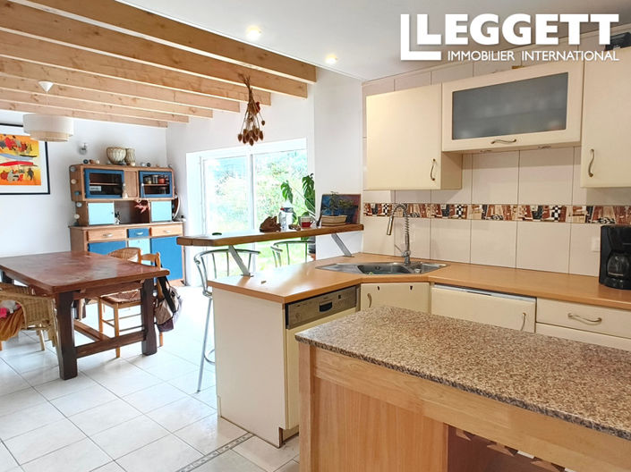 Image No.10-3 Bed House for sale