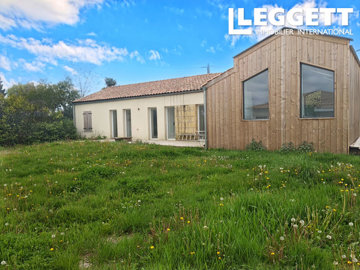 1 - Saint-Germain-du-Puch, House