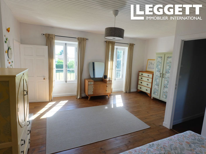 Image No.7-4 Bed House for sale