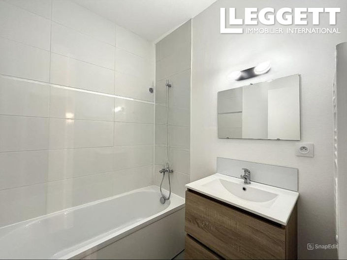 Image No.9-7 Bed House for sale