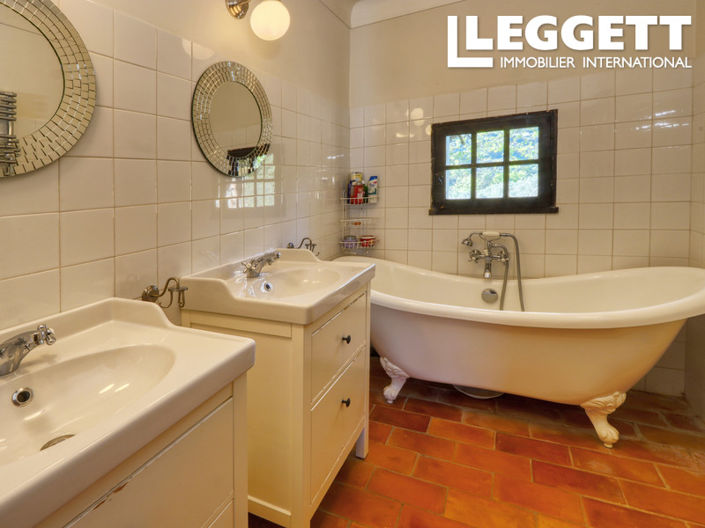 Image No.9-4 Bed House for sale