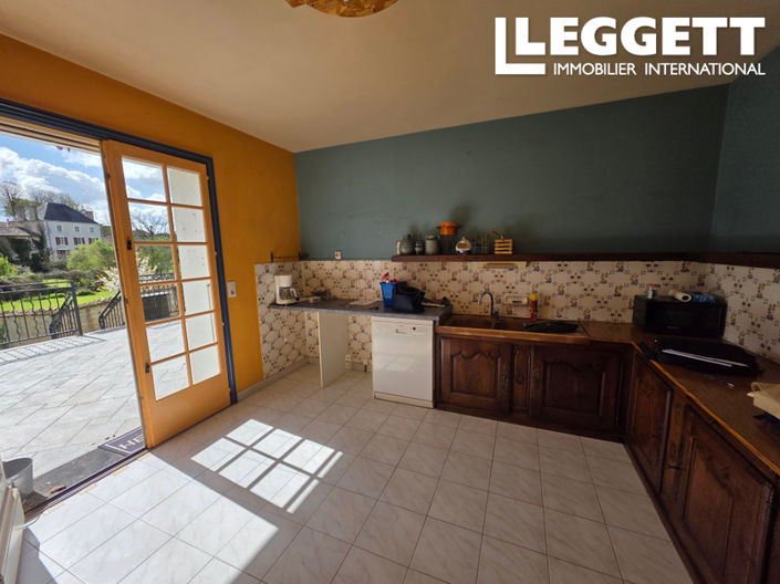 Image No.6-3 Bed House for sale