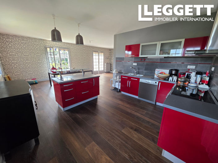 Image No.9-3 Bed House for sale