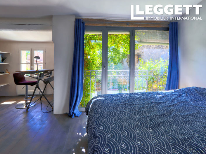 Image No.9-3 Bed House for sale