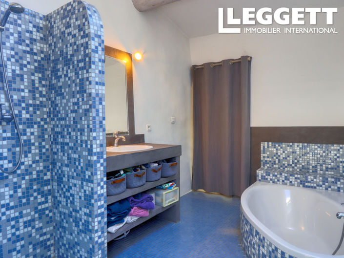 Image No.10-3 Bed House for sale