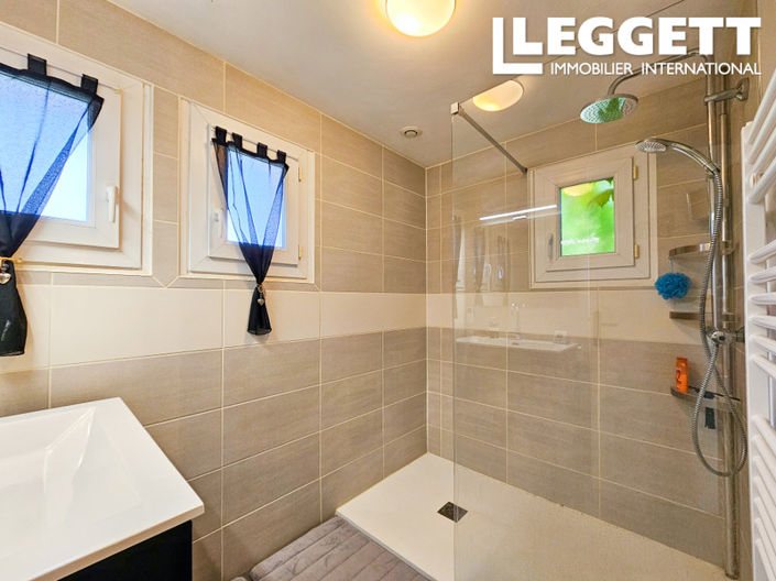 Image No.10-3 Bed House for sale
