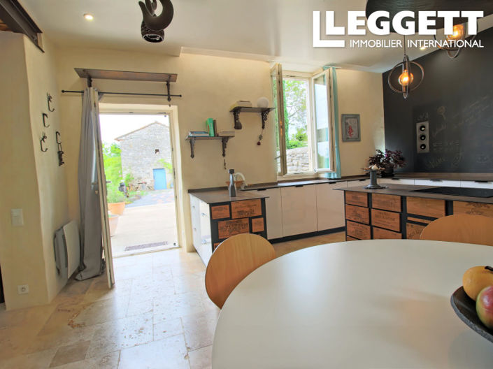 Image No.5-2 Bed House for sale