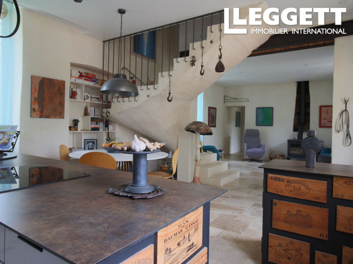 Image No.6-2 Bed House for sale