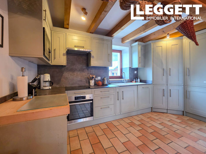 Image No.5-7 Bed House for sale