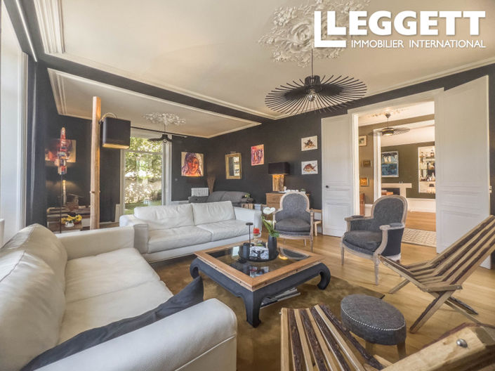 Image No.7-5 Bed House for sale