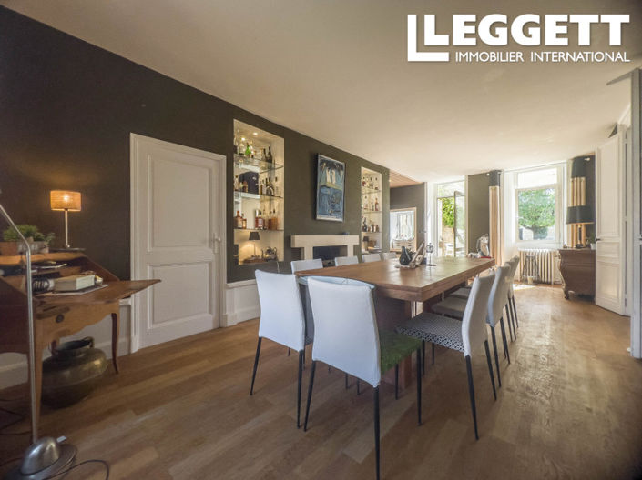 Image No.8-5 Bed House for sale