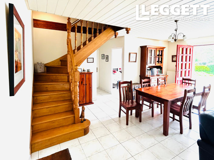 Image No.7-4 Bed House for sale