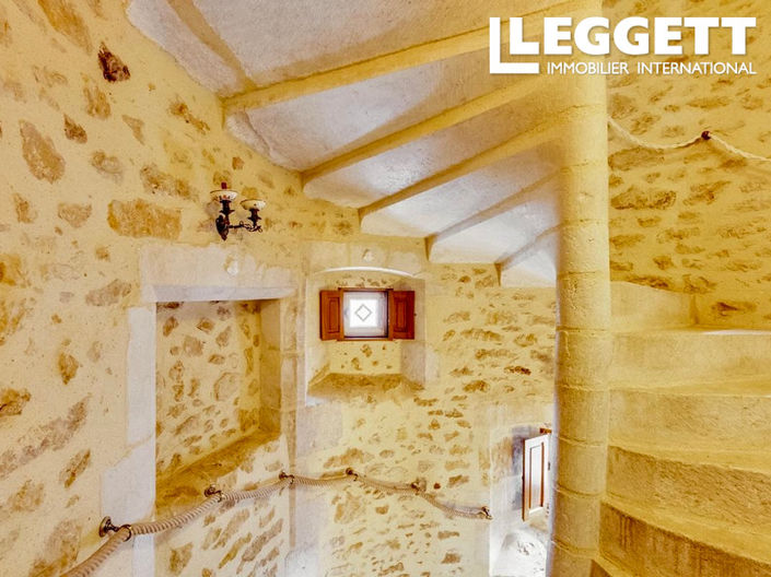 Image No.4-10 Bed House for sale