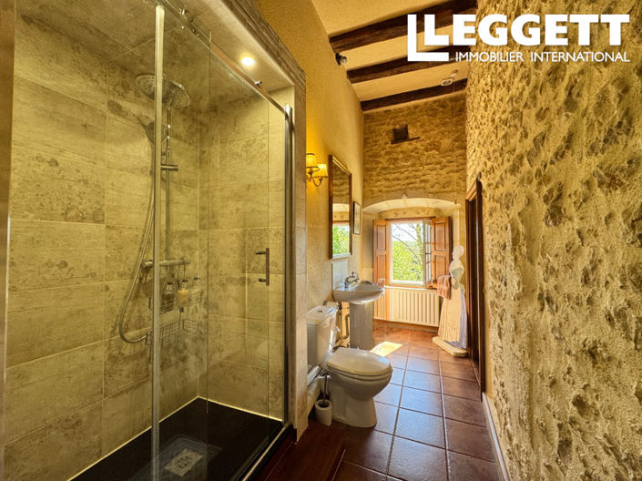 Image No.6-10 Bed House for sale