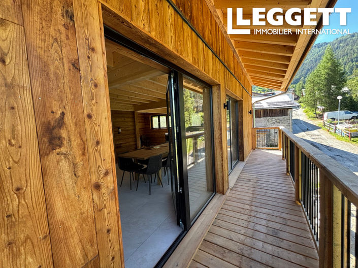 Image No.4-6 Bed House for sale