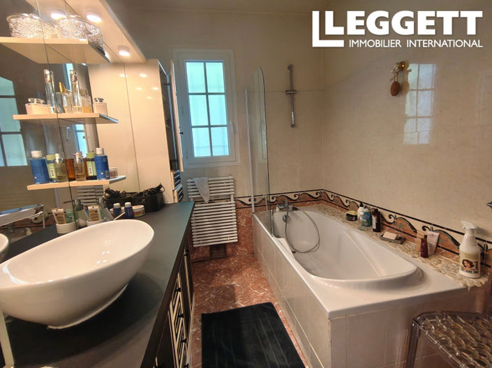 Image No.10-5 Bed House for sale