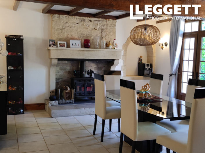 Image No.8-5 Bed House for sale
